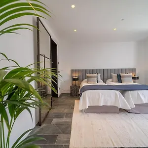 Tenor Villa